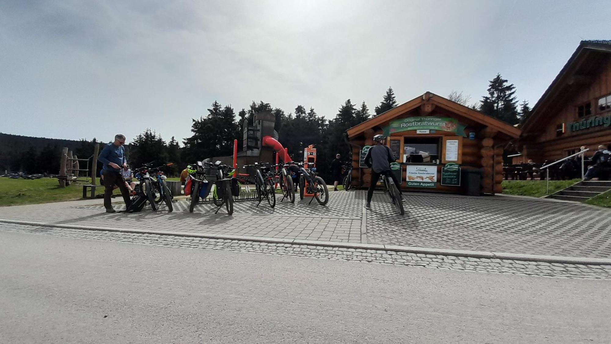 Oberhof - Tiefgarage Und Parkplatz Inklusive Apartament