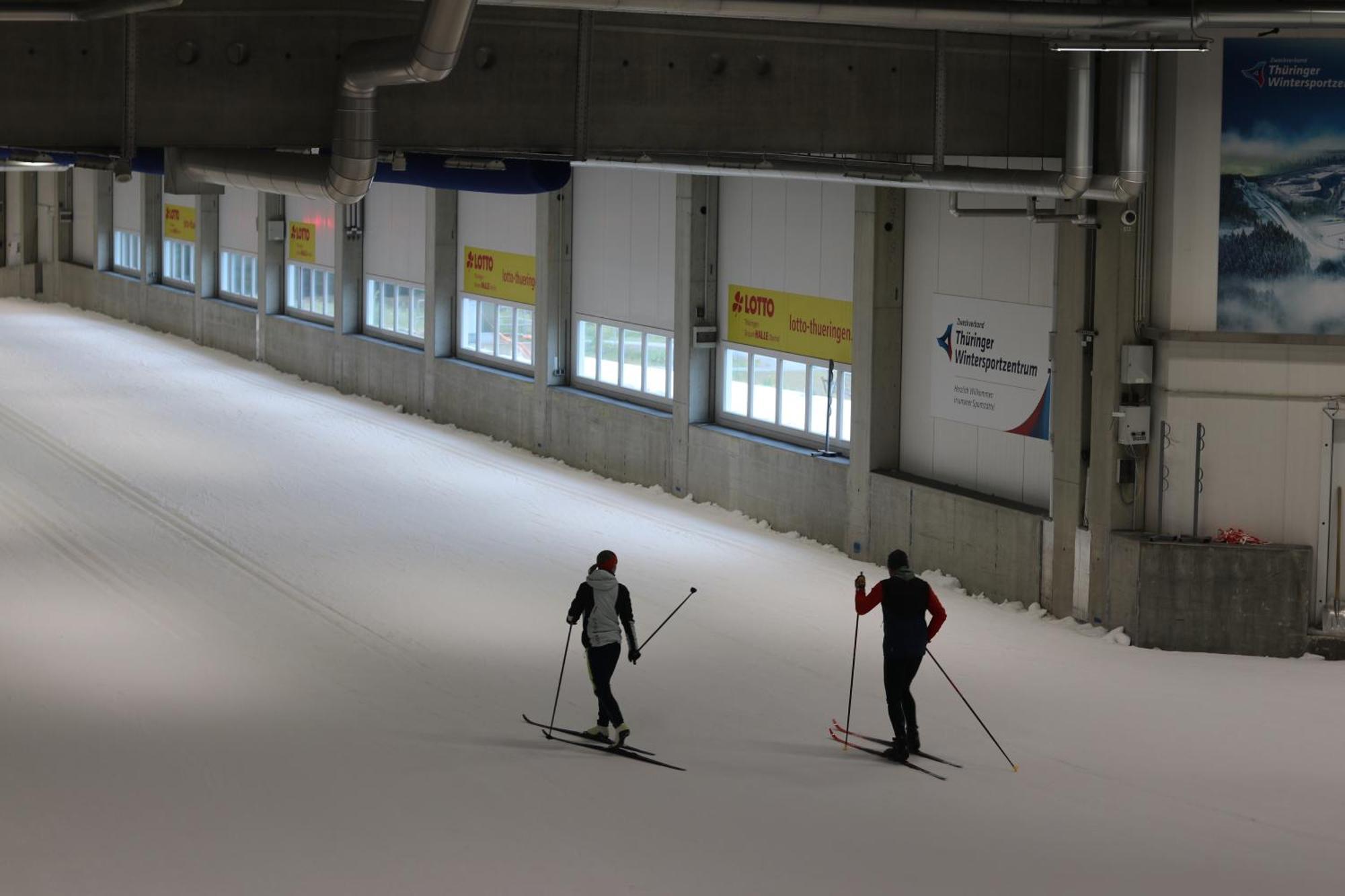 Oberhof - Tiefgarage Und Parkplatz Inklusive