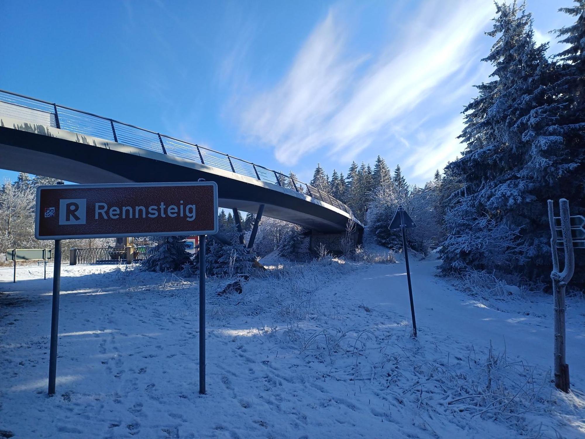 Oberhof - Tiefgarage Und Parkplatz Inklusive * Oberhof (Thuringia)