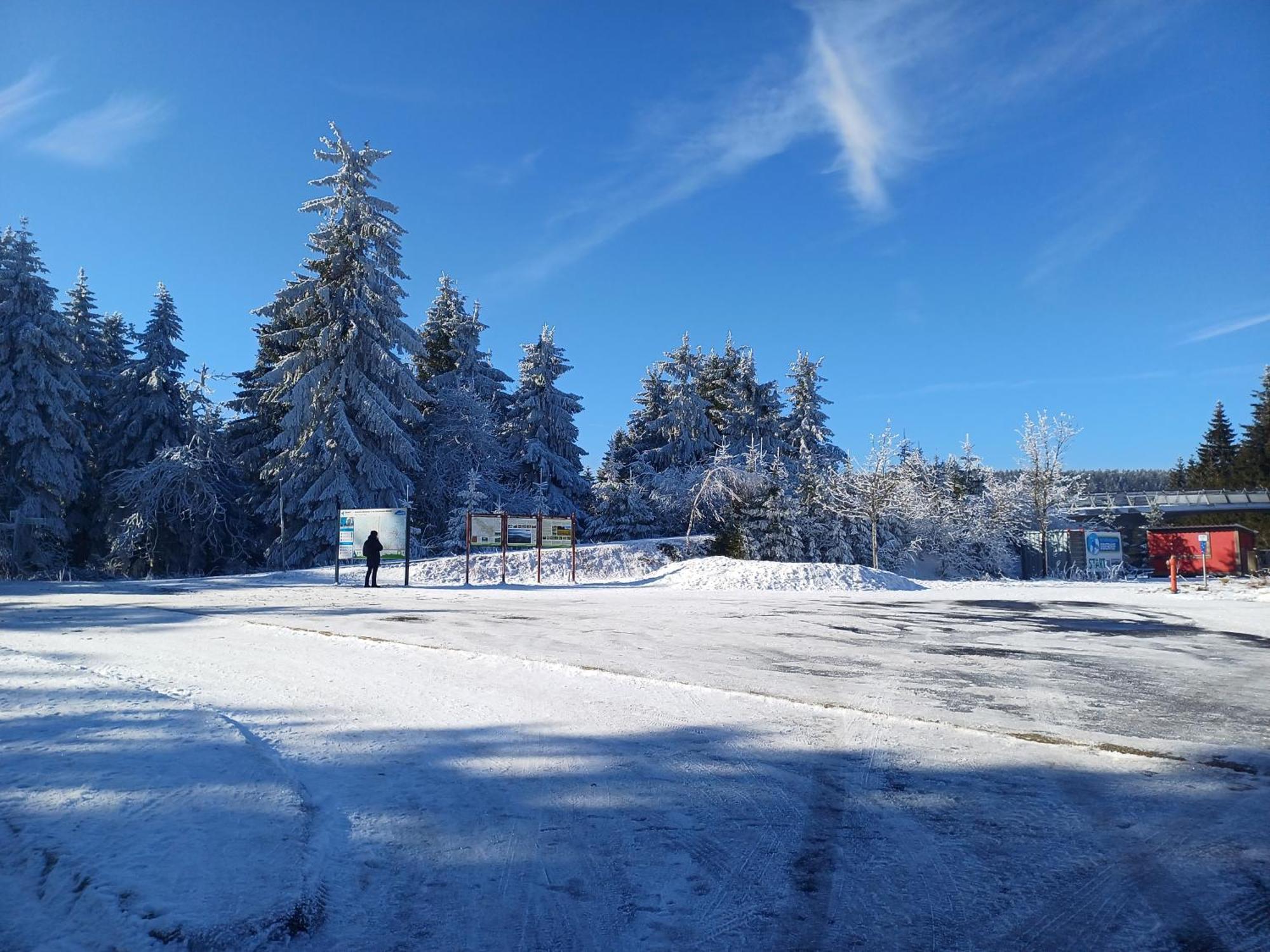 Oberhof - Tiefgarage Und Parkplatz Inklusive Apartment Oberhof (Thuringia)